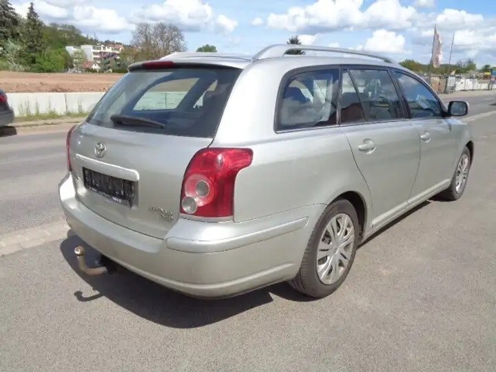 Toyota Avensis 305.000 km 1.250 &euro; Crailsheim 74564