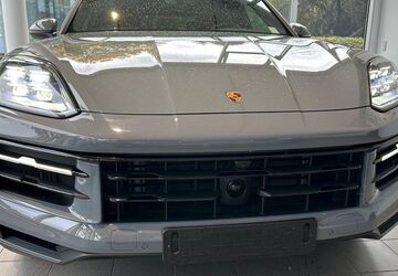 Porsche Cayenne 2.750 km 141.015 &euro; Kiefersfelden 83088