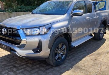 Toyota Hilux 51.200 km 31.700 &euro; Hamburg 20535