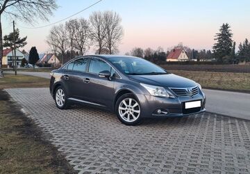 Toyota Avensis 132.000 km 7.500 &euro; München 81241