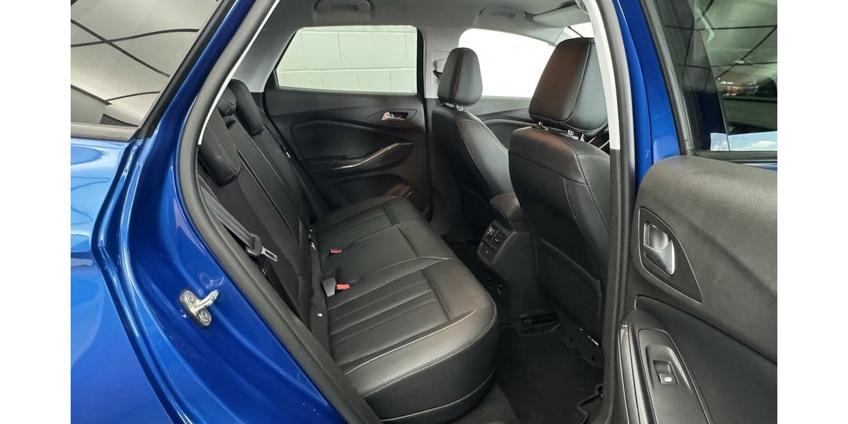 Opel Grandland 1.6 Ultimate Plug-in-Hybrid 4 Kamera 28.595 km 20.760 &euro; Lich 35423