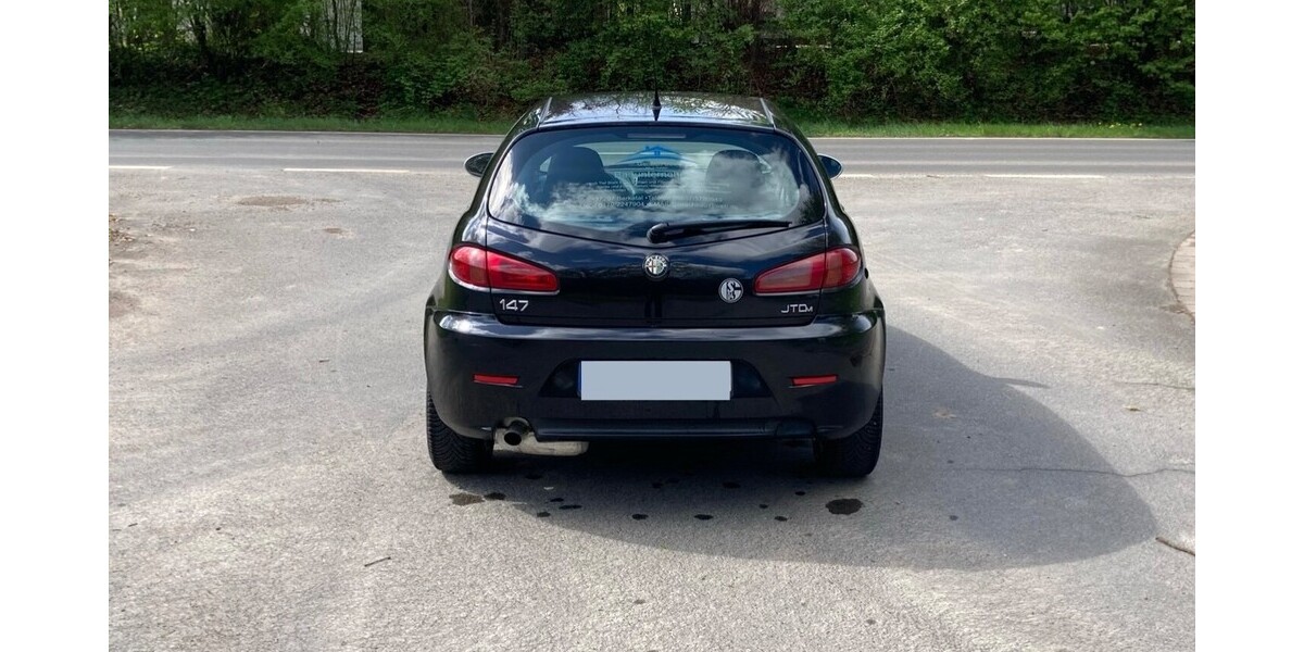Alfa Romeo 147 163.210 km 5.000 &euro; Berkatal 37297