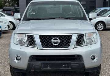 Nissan Navara 151.000 km 14.900 &euro; Kamp-Lintfort 47475
