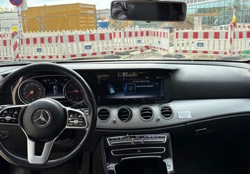 Mercedes-Benz 220 351.000 km 9.990 &euro; München 80313