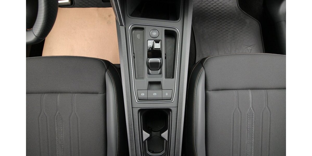 Cupra Leon Sportstourer e-HYBRID 6-DSG NAVI+LED+KAMERA 8.168 km 27.990 &euro; Hagenow 19230