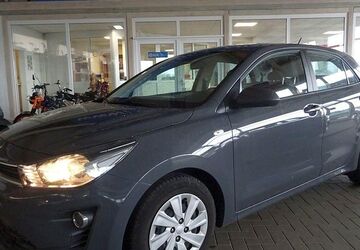 Kia Rio 22.762 km 17.990 &euro; Steinbergkirche 24972