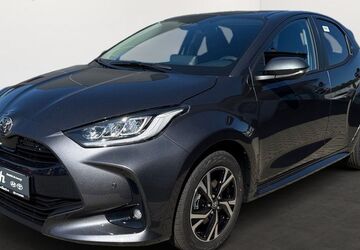 Toyota Yaris 2.500 km 27.330 &euro; Friedrichshafen 88046