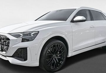 Audi Q8 22.072 km 76.480 &euro; Köln 50739