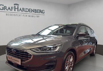 Ford Focus 9.900 km 28.980 &euro; Karlsruhe 76185