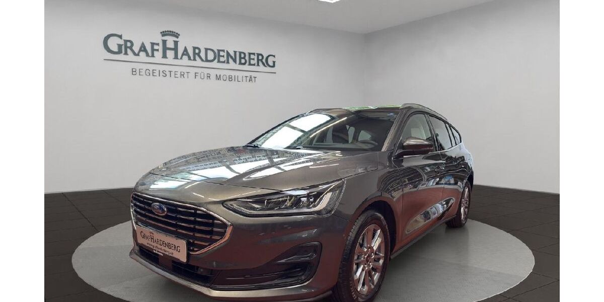 Ford Focus 9.900 km 28.980 &euro; Karlsruhe 76185