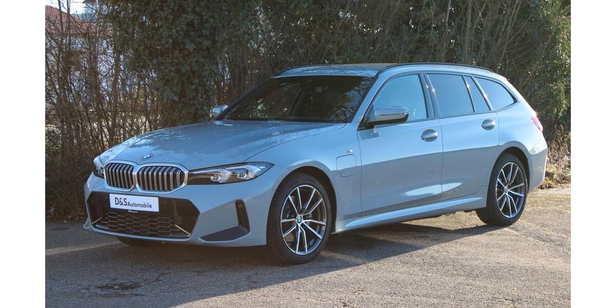 BMW 330 3.950 km 44.210 &euro; Ilshofen 74532