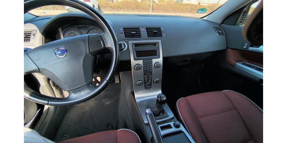 Volvo C30 145.000 km 3.975 &euro; Beselich 65614