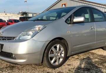 Toyota Prius 98.000 km 5.499 &euro; Bonn 53227