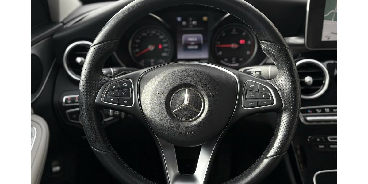 Mercedes-Benz C 220 D T BlueTec NAVI/PDC/SHZ/ACC/SPURHALTE/LED 99.900 km 17.900 &euro; Villingen-Schwenningen 78054