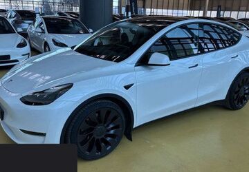 Tesla Model Y 41.922 km 36.800 &euro; Hanau 63457