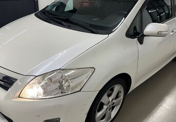 Toyota Auris 145.339 km 7.490 &euro; LEONBERG 71229