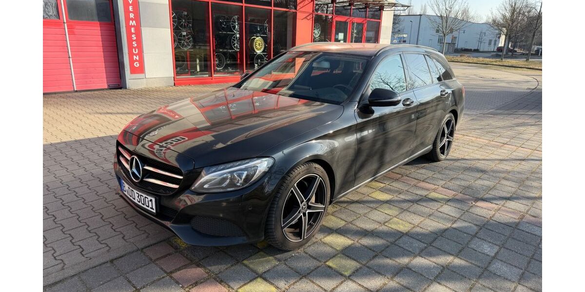 Mercedes-Benz C 250 297.400 km 10.500 &euro; Hönow 15366