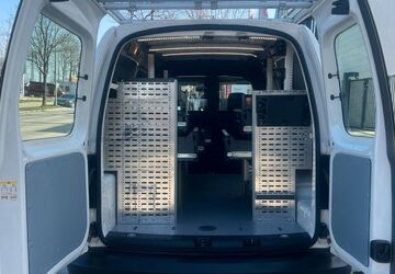 VW Caddy Maxi 99.984 km 16.989 &euro; München 81825