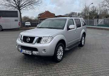 Nissan Pathfinder 153.116 km 22.199 &euro; Neuenkierchen 48485
