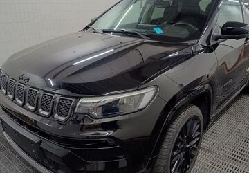 Jeep Compass 38.630 km 22.777 &euro; Röthenbach a. d. Pegnitz 90552