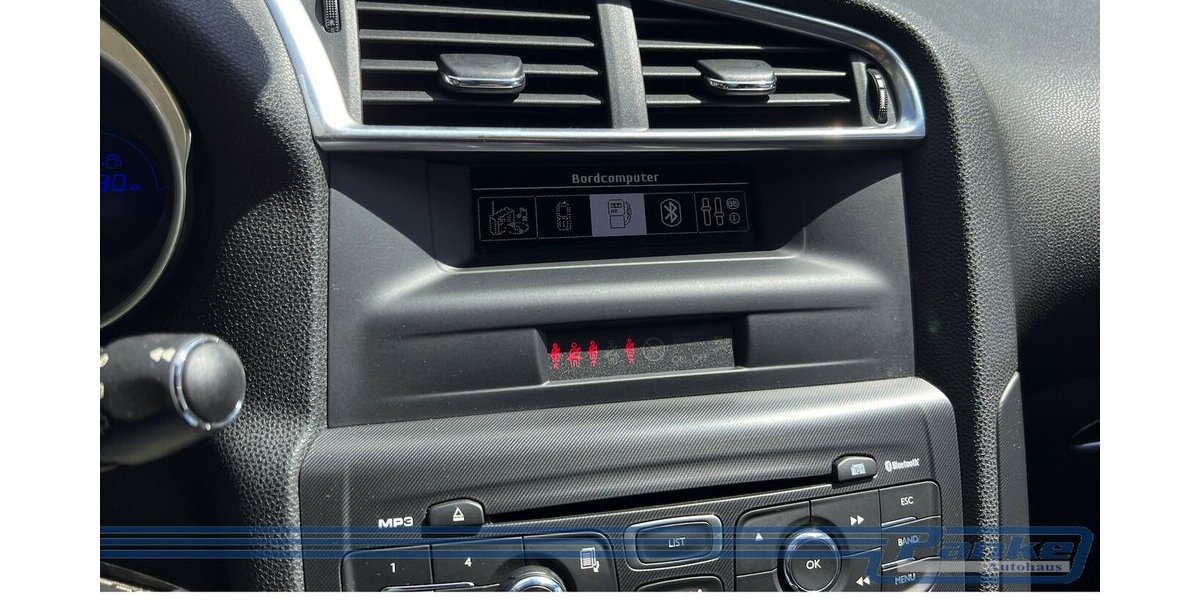 Citroen DS4 1.6 VTi 120 SoChic*SHZ*Massage*BT*Tempo* 150.000 km 5.990 &euro; Berlin 13187