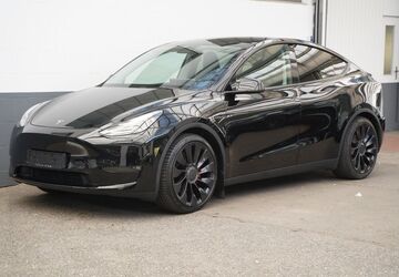 Tesla Model Y 49.998 km 39.550 &euro; Mönchengladbach 41236
