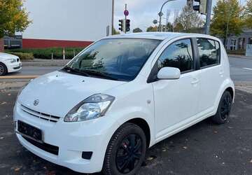 Daihatsu Sirion 130.000 km 2.390 &euro; Herford 32049