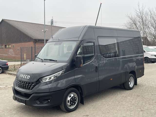 IVECO Daily 238.000 km 26.900 &euro; Berlin 12681
