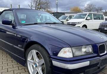 BMW 328 273.000 km 7.990 &euro; Frankfurt 60386