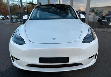 Tesla Model Y 28.780 km 28.500 &euro; Hassloch 67454