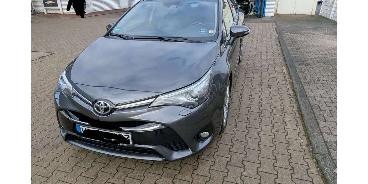 Toyota Avensis 150.550 km 16.000 &euro; Wuppertal 42283