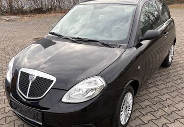 Lancia Ypsilon 76.300 km 2.800 &euro; Karlsruhe 76139