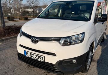 Toyota Proace City 59.000 km 15.500 &euro; Berlin 10435