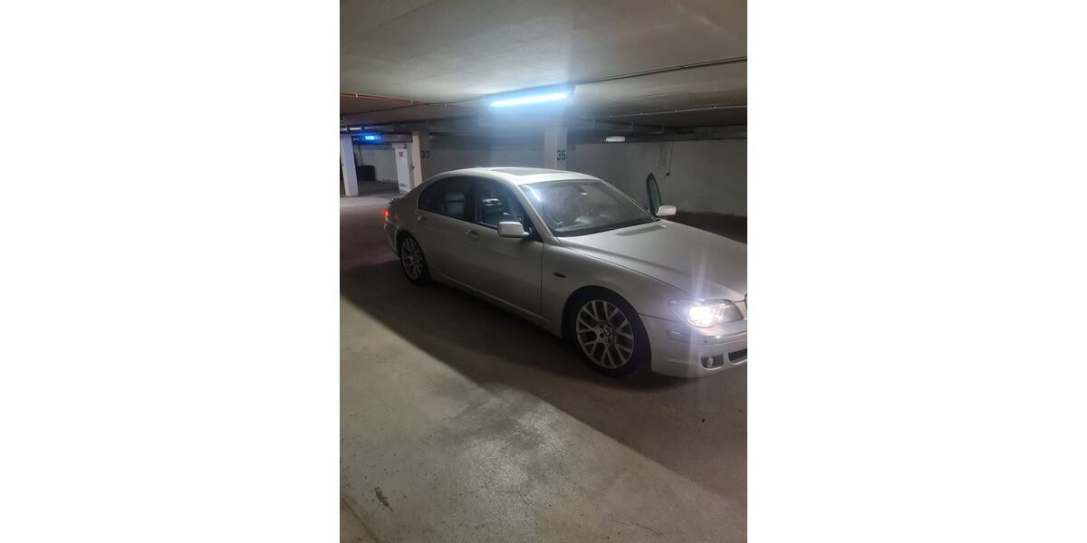 BMW 745 305.946 km 5.999 &euro; München 81829