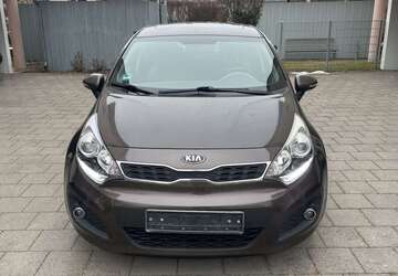 Kia Rio 172.300 km 5.950 &euro; Poing 85586