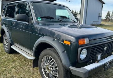 Lada Niva 120.000 km 5.990 &euro; Ziesar 14793
