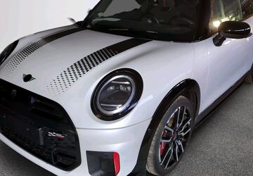 Mini John Cooper Works 3.081 km 37.203 &euro; 
