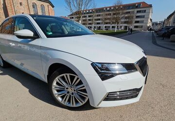 Skoda Superb 28.500 km 31.000 &euro; Hanau 63450