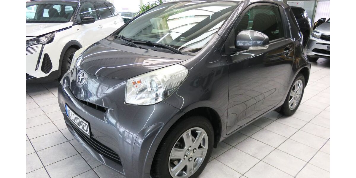 Toyota IQ 86.619 km 7.990 &euro; Dessau-Roßlau 06847