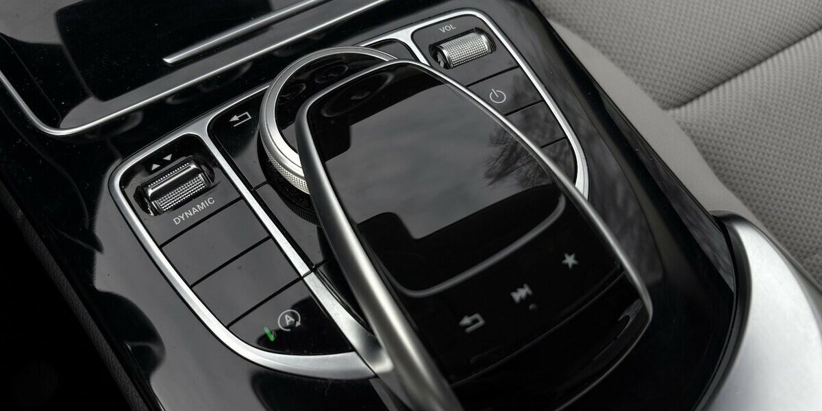 Mercedes-Benz C 220 D T BlueTec NAVI/PDC/SHZ/ACC/SPURHALTE/LED 99.900 km 17.900 &euro; Villingen-Schwenningen 78054