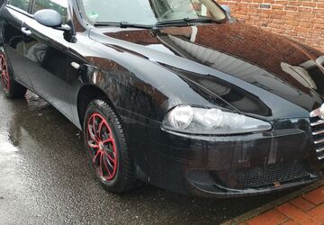 Alfa Romeo 147 171.686 km 1.599 &euro; Laatzen 30880