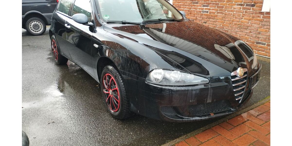 Alfa Romeo 147 171.686 km 1.599 &euro; Laatzen 30880