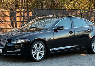 Jaguar XJ 59.582 km 26.619 &euro; Rybnik 44-20