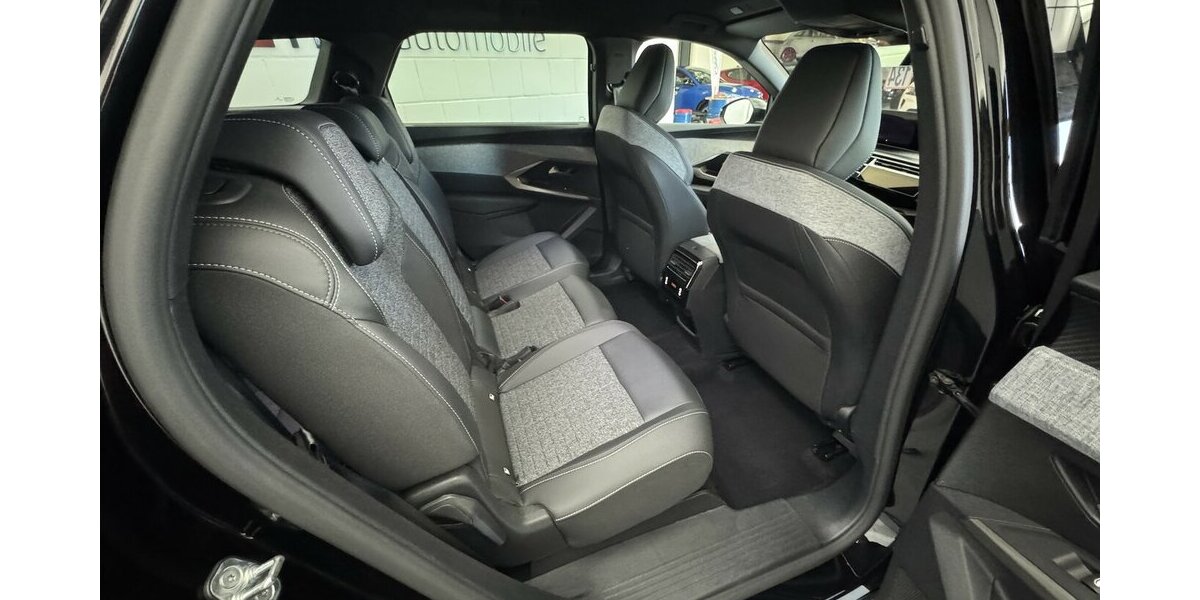 Peugeot 5008 145 Mild Hybrid Allure7 Sitzer LED 360°Cam 35.800 km 27.320 &euro; Lich 35423