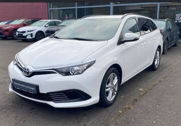 Toyota Auris 120.356 km 12.880 &euro; Schiffweiler 66578