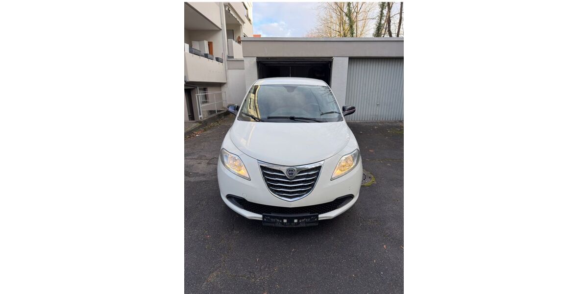 Lancia Ypsilon 190.000 km 2.200 &euro; Metzingen 72555