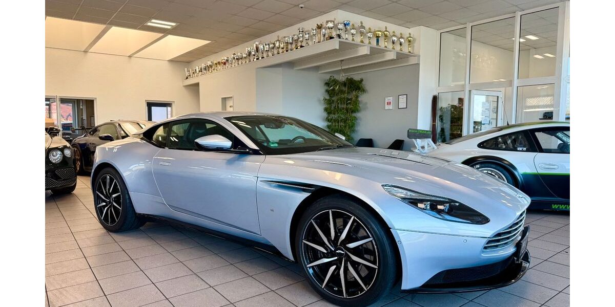 Aston Martin DB11 44.887 km 118.850 &euro; Stuhr-Bremen 28816