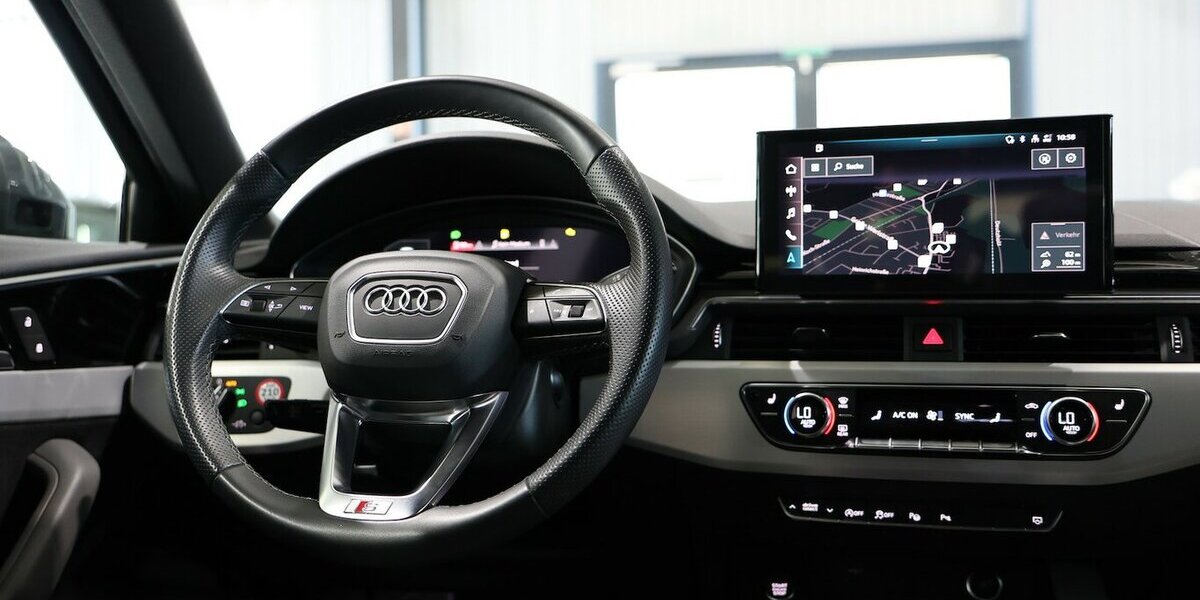 Audi A4 Avant 40 TFSI QUATTRO S-LINE SPORT BLACK TOP 113.000 km 27.444 &euro; Hamm 59077