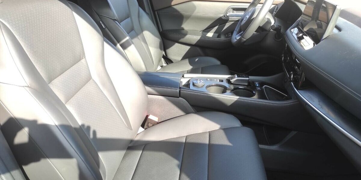 Nissan X-Trail e-Power e-4orce Tekna 4x4 35.698 km 33.000 &euro; Höchstenbach 57629
