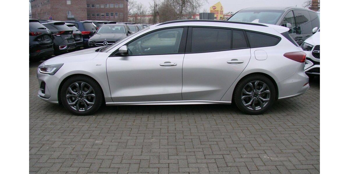 Ford Focus 1.5L TDCi ST-Line X ACC LED AHK HUD Bliss 12.043 km 25.980 &euro; Falkensee 14612
